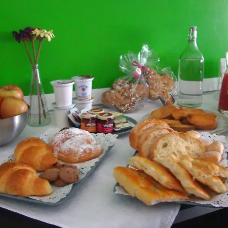 Girovagando Bed and Breakfast Γένοβα